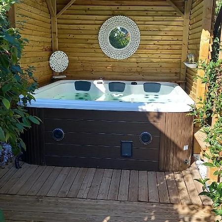 Labastide-Saint-Pierre Arche De Lanoe Jacuzzi B&B 외부 사진